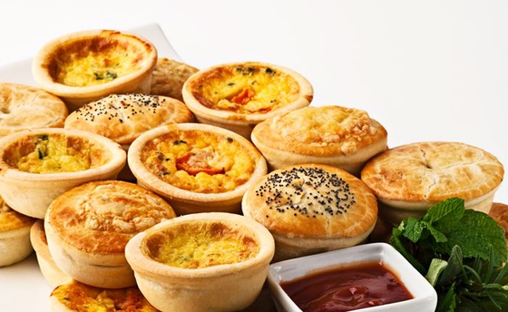 Assorted Savouries/Quiche
50g x 60 per Carton (225)