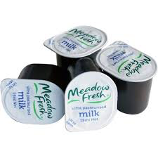 Meadow Fresh Mini UHT Milk 250 x 15ml